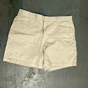 Lee Khaki shorts size 18W.